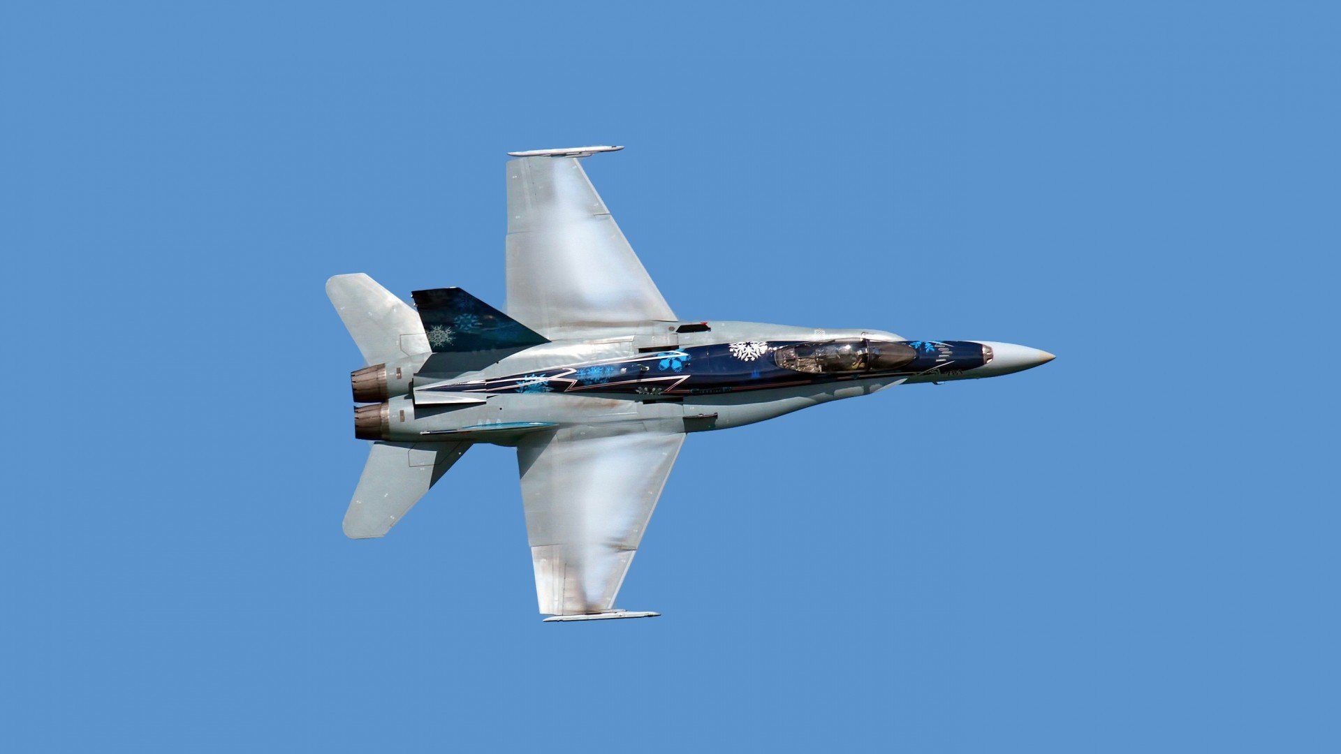 九游官网pc-_F1赛车赛：惊险瞬间记录了速度的极限_，f1赛车极速测试