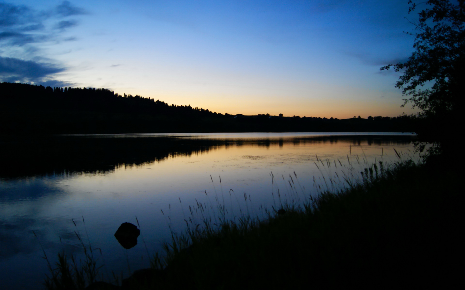 JiuyouAPP下载-_荒野攀岩探险：挑战自然的极限之美_，越野攀岩游戏