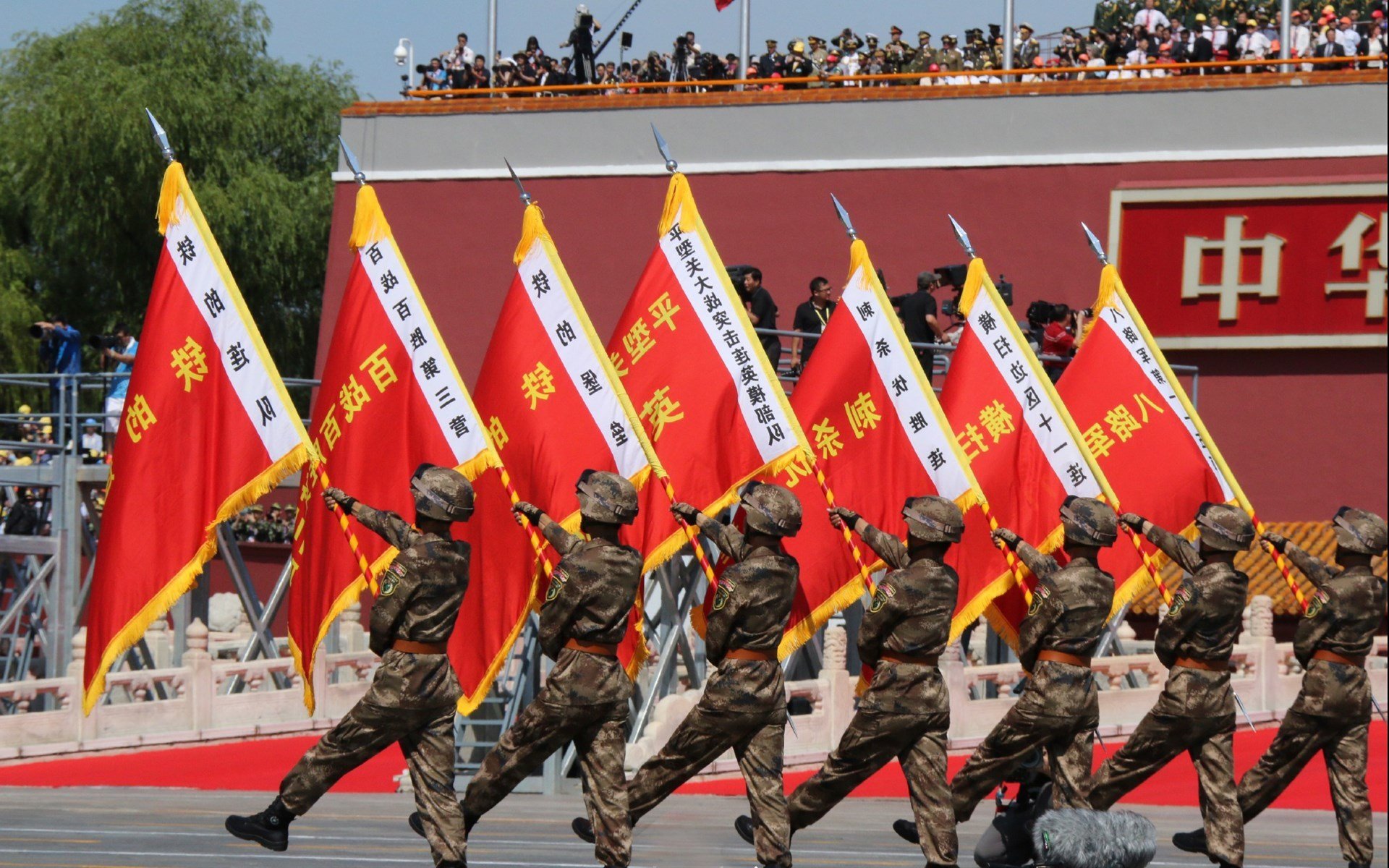 电竞新时代：探讨游戏竞技如何重塑体育行业的未来格局，电竞游戏的发展方向