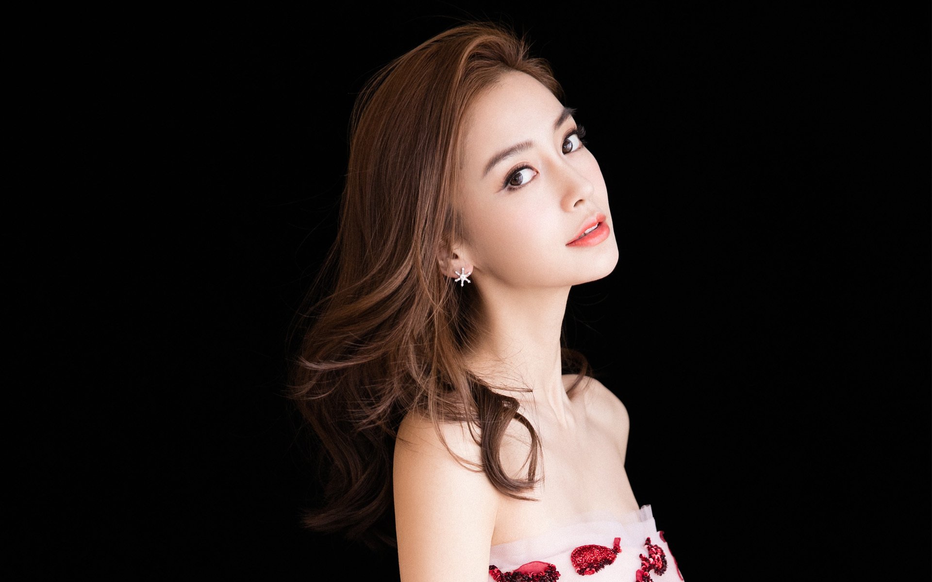 “马科斯·莫奇的高效防守和突进能力,成为阿根廷美洲狮队的新武器”